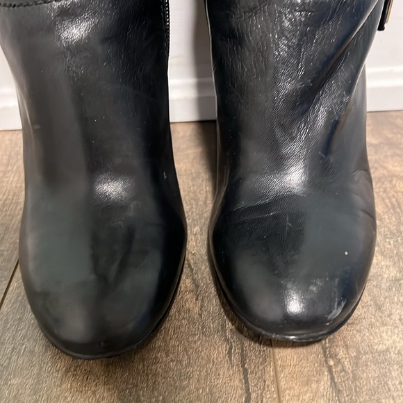 Nine West knee high leather boots. Size 8. Black - Picture 8 of 9